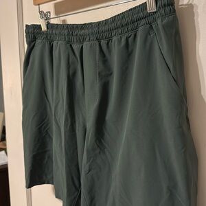 Lululemon - Shorts